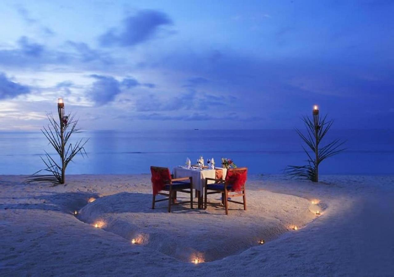 Crescent Sea Resort Нилавели Екстериор снимка